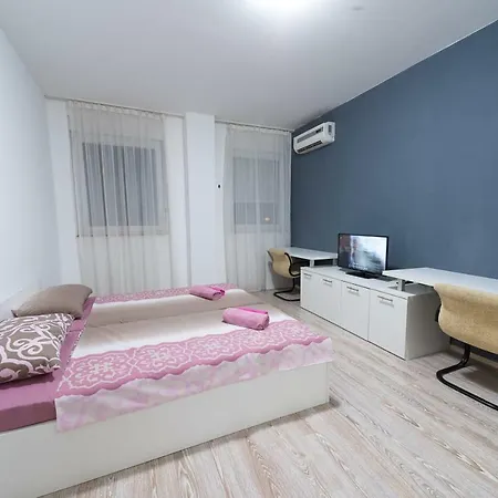 Daire Cozy Studio For 2 , In The Center