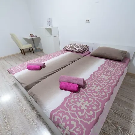 Cozy Studio For 2 , In The Center